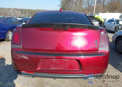 2015 Chrysler 300 Limited z USA, uszkodzony, nr VIN 2C3CCAAG0FH803227